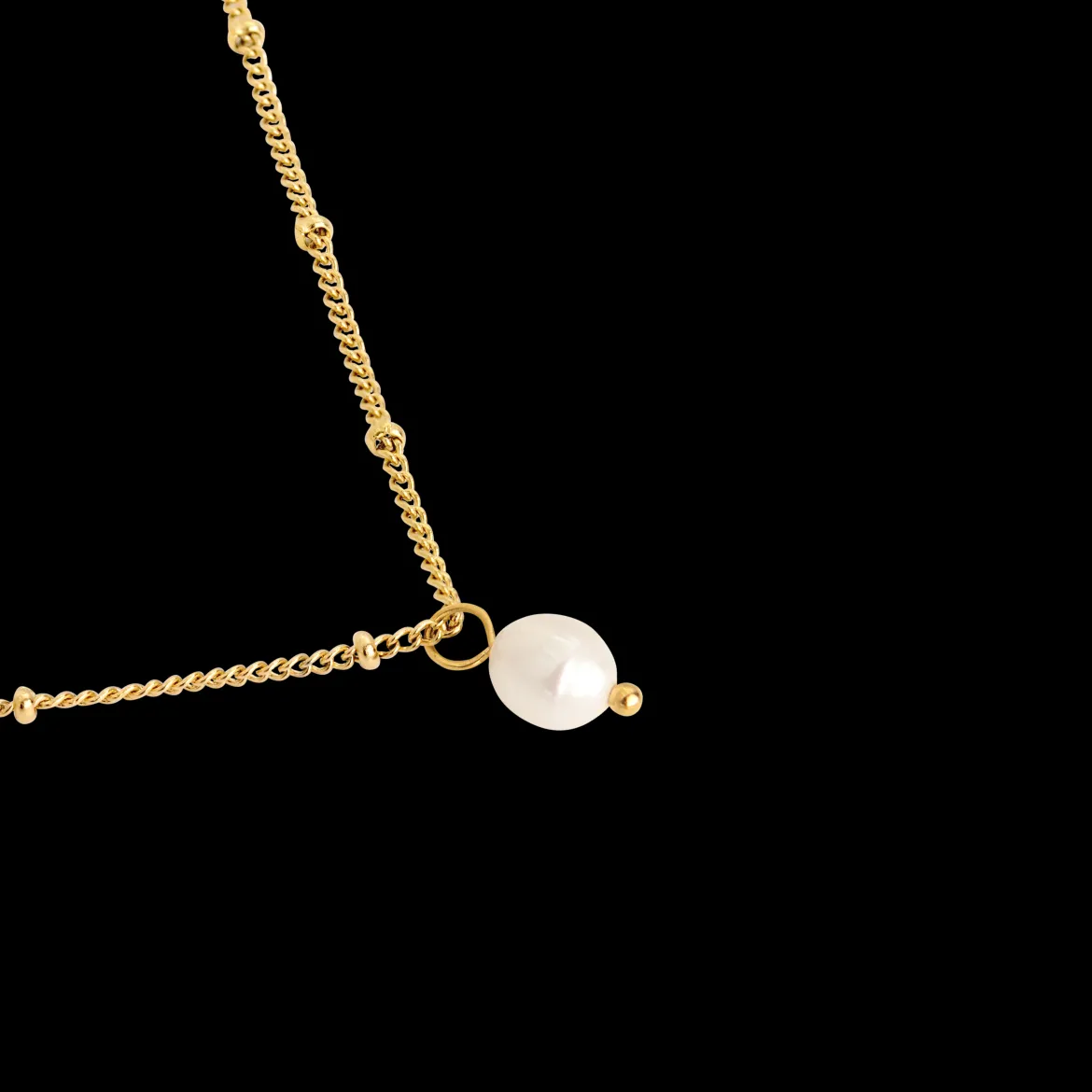 Baby Pearl Necklace Gold
