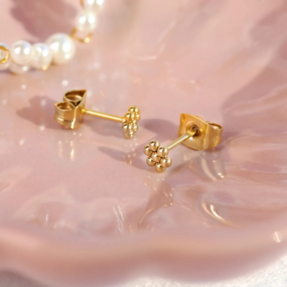 Blooming Studs Gold