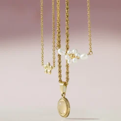 Blush Quartz Necklace Gold