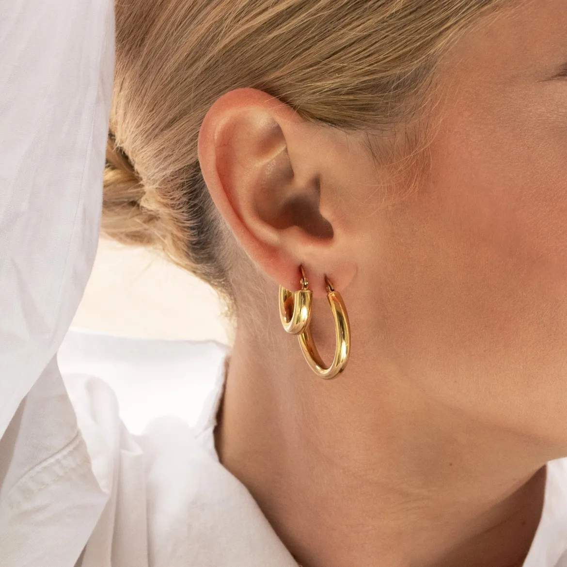 Bold Hoops Medium - Gold
