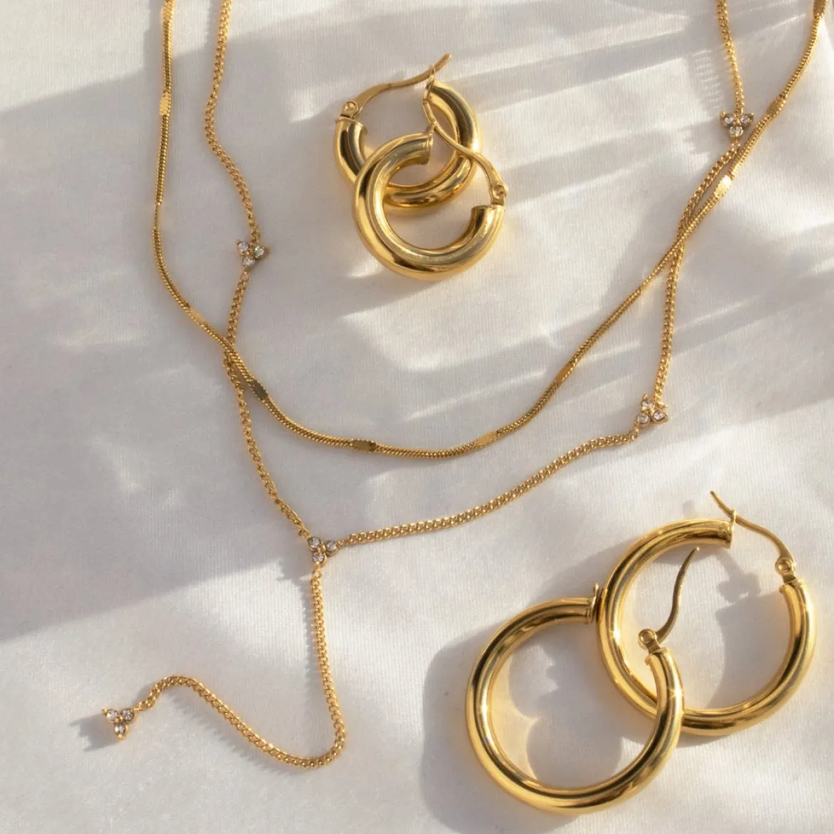 Bold Hoops Small - Gold