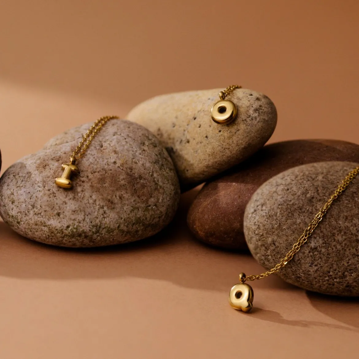 Bubble Letter Necklace Silber - A
