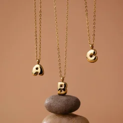 Bubble Letter Necklace Silber - A