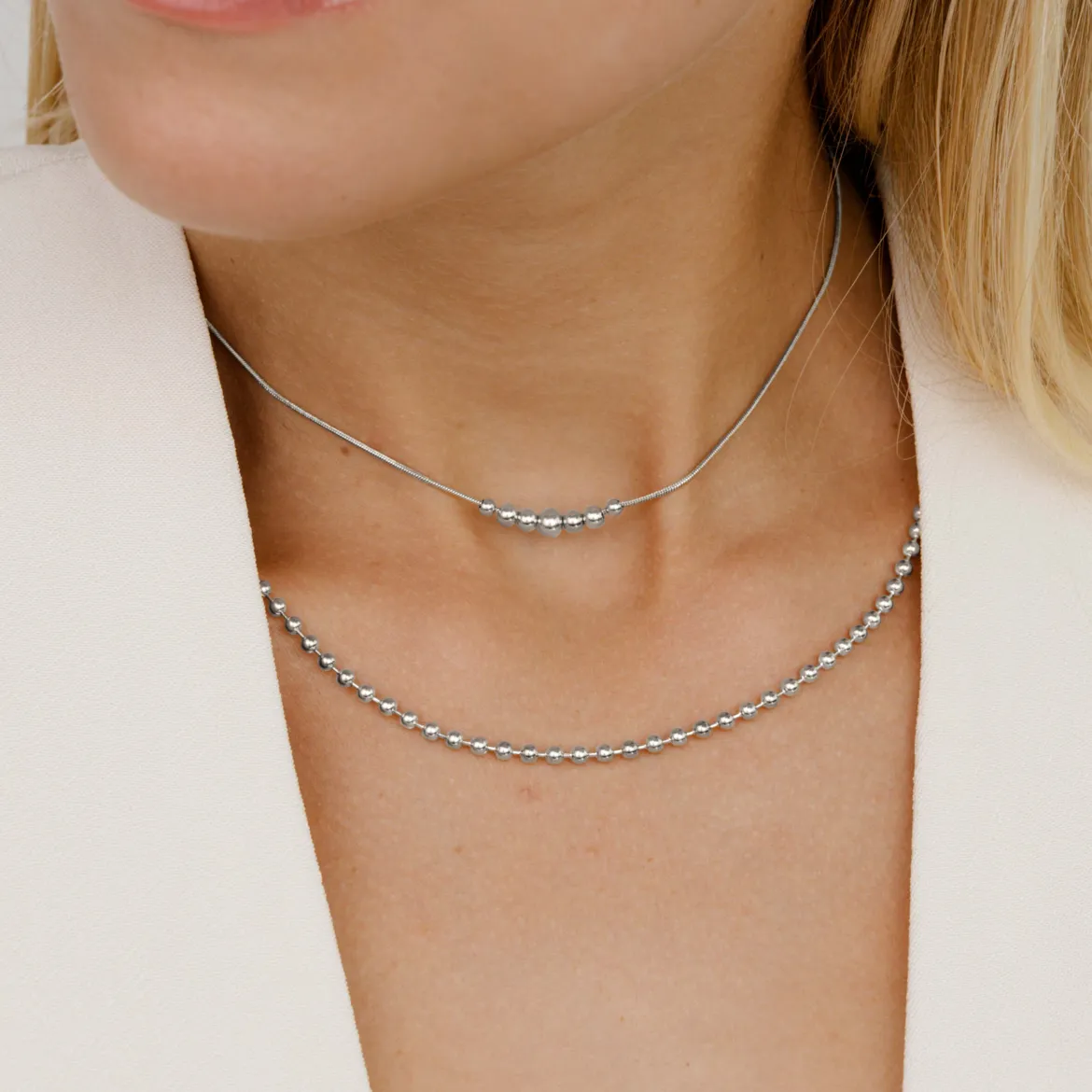 Curvy Beads Choker Silber
