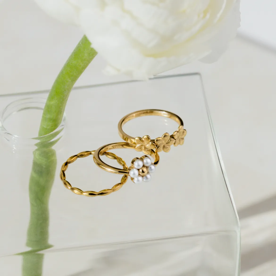 Dewdrop Ring Gold