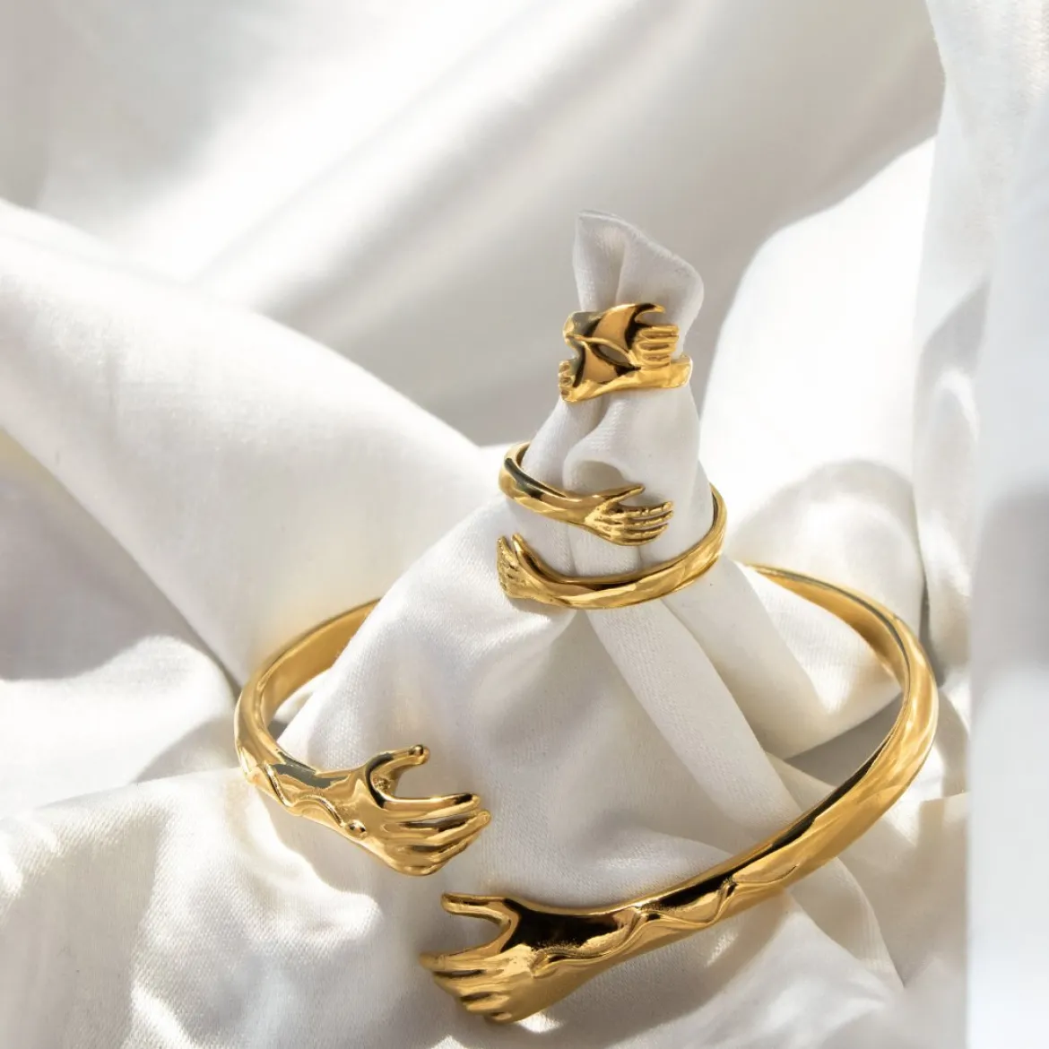 Endless Love Ring Gold