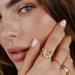 Eternal Bloom Ring Gold