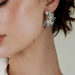 Eternal Bloom Studs Silber