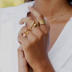 Fluid Motion Ring Gold