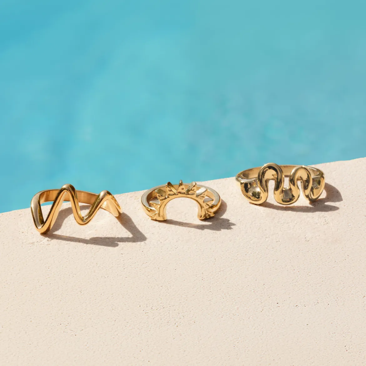 Fluid Motion Ring Gold
