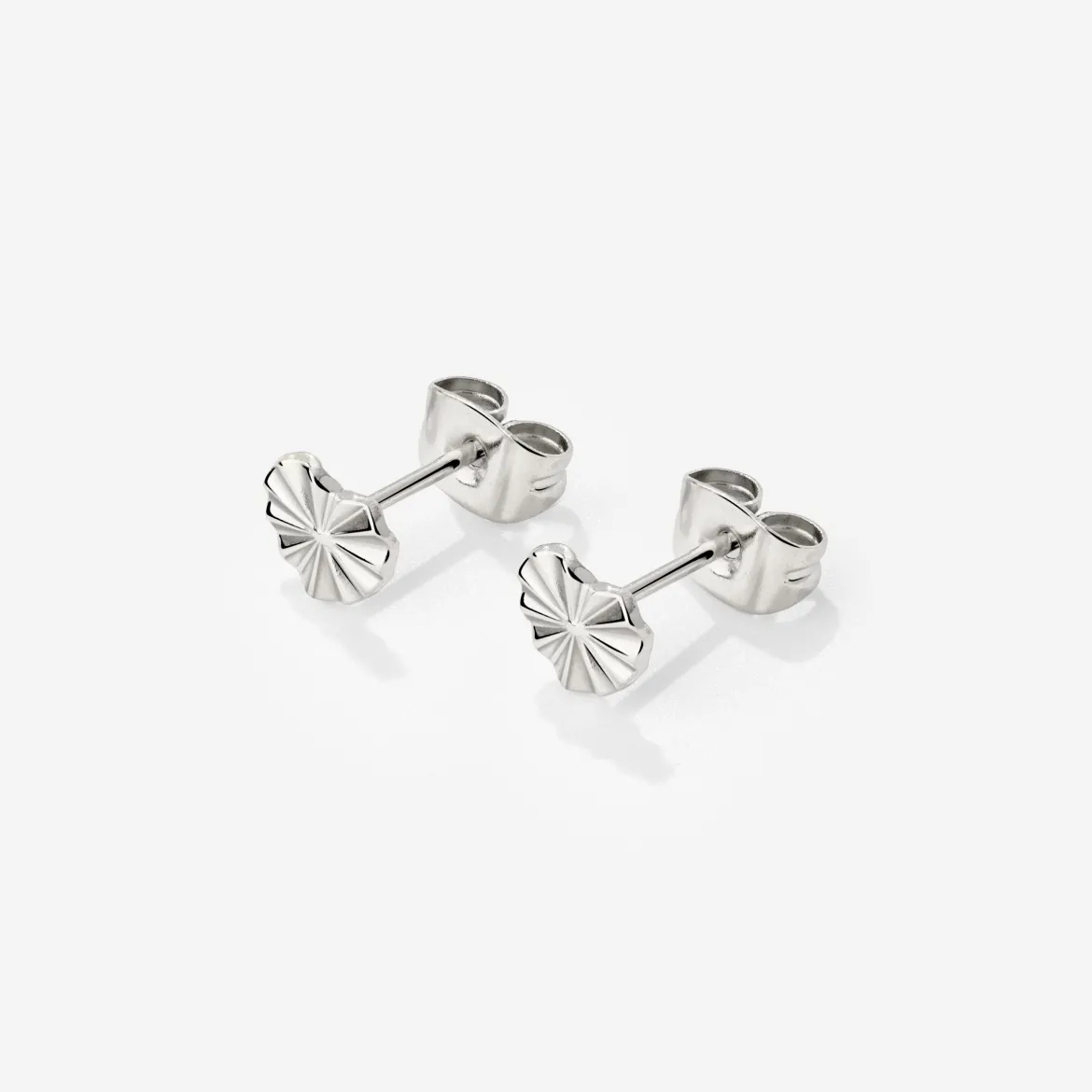 Glass Heart Studs Silber
