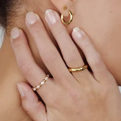 Hammered Unity Ring Gold