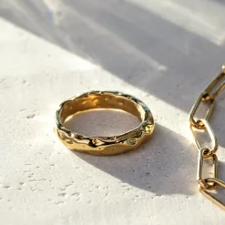 Hammered Unity Ring Silber
