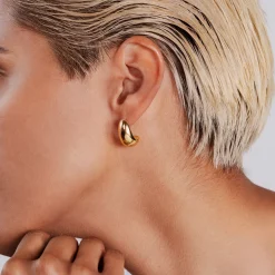 Huggie Studs Gold