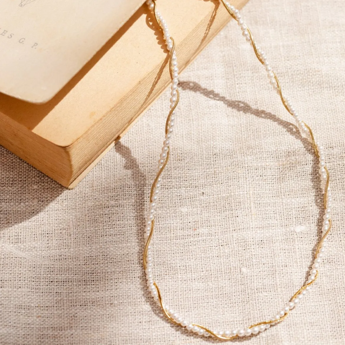 Infinite Bonding Necklace Gold