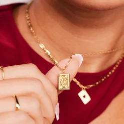 Like a Queen Necklace Gold