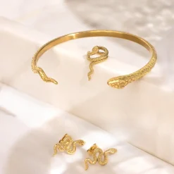 Lola Canny Cobra Ear Cuff Gold