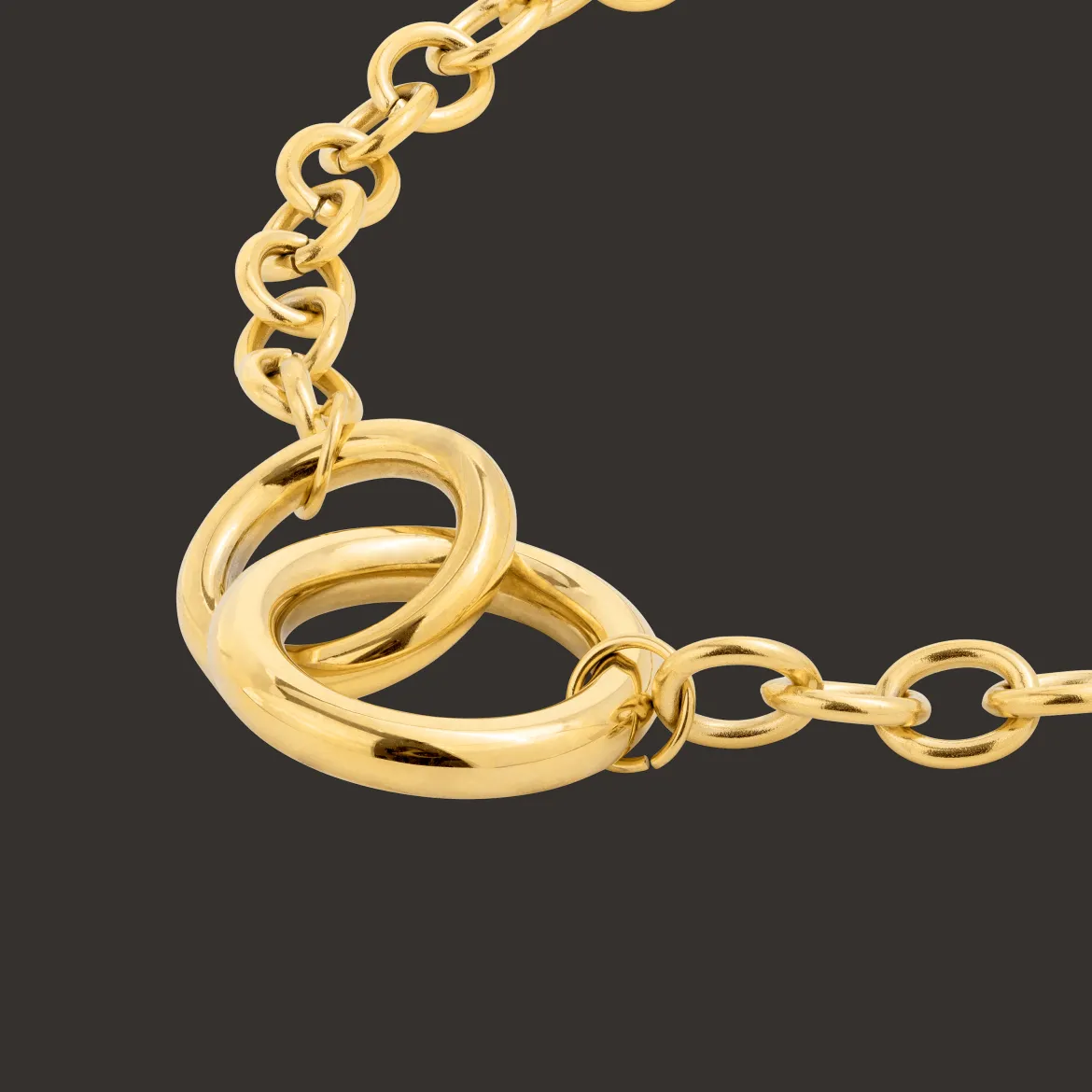 Love Me a Link Necklace Gold