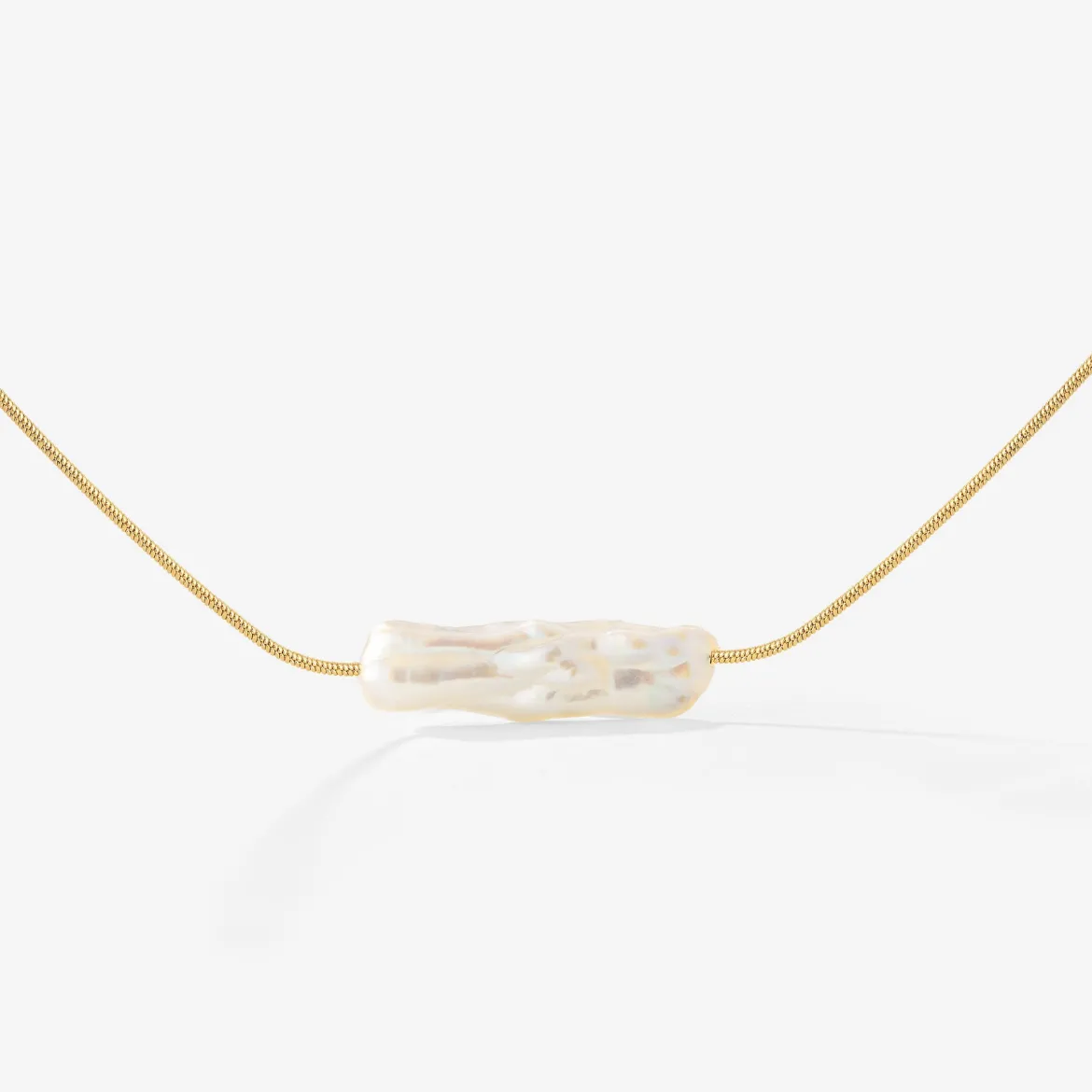Luminous Pearl Choker Gold