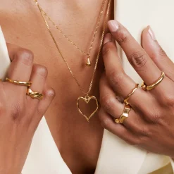 Melting Heart Necklace Gold