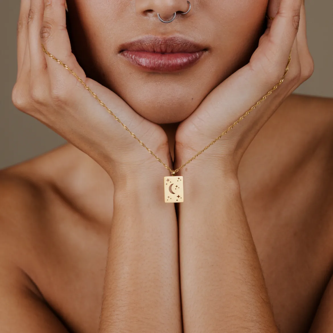 Midnight Lover Necklace Gold