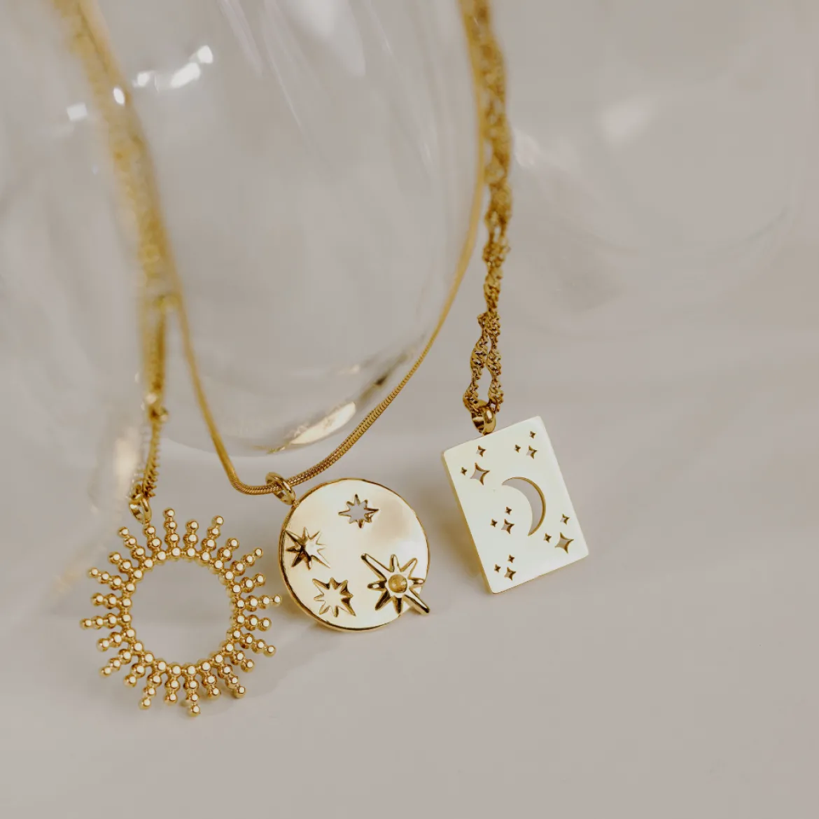 Midnight Lover Necklace Gold