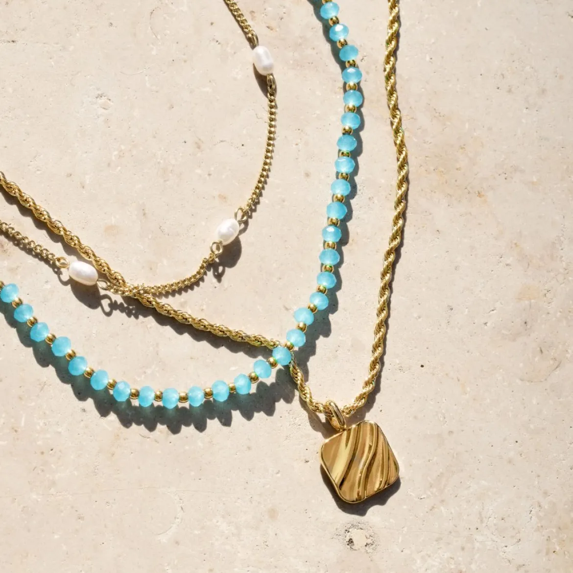 Pearl after Pearl Choker Gold