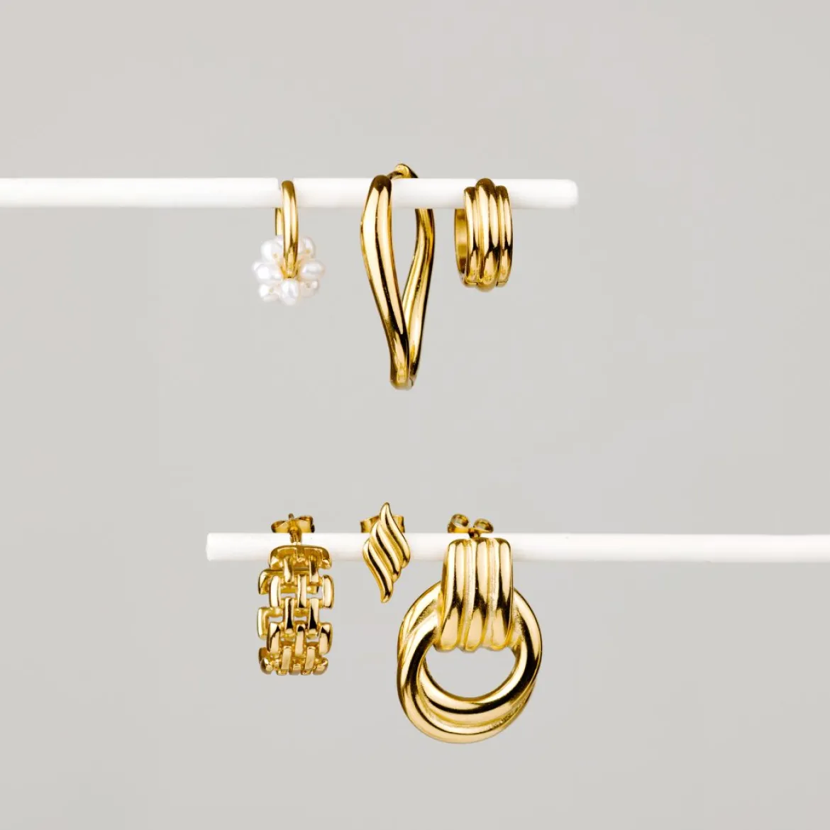 Pearl Cluster Hoops Gold