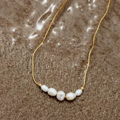 Pearlessence Choker Gold