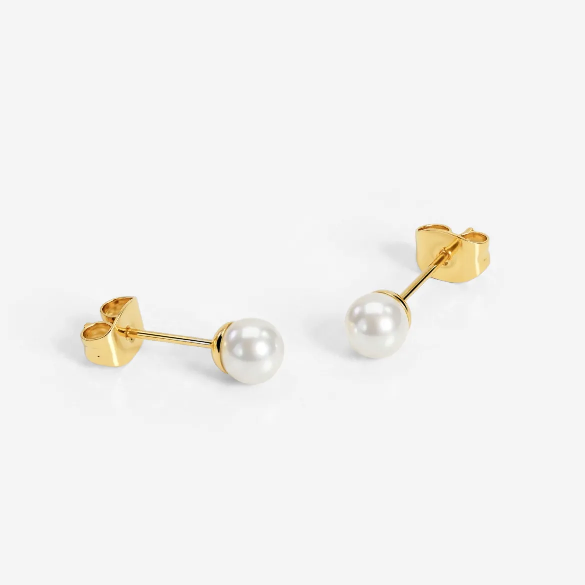 Pretty Pearl Studs Gold