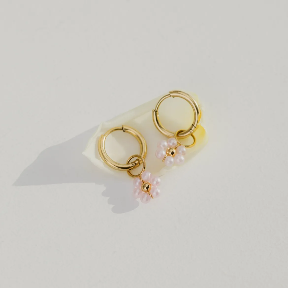 Pretty Pink Daisy Hoop Set Small Gold