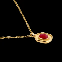 Scarlet Treasure Necklace Gold