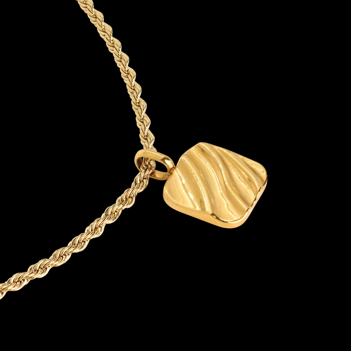 Sounds of the Sea Necklace Gold