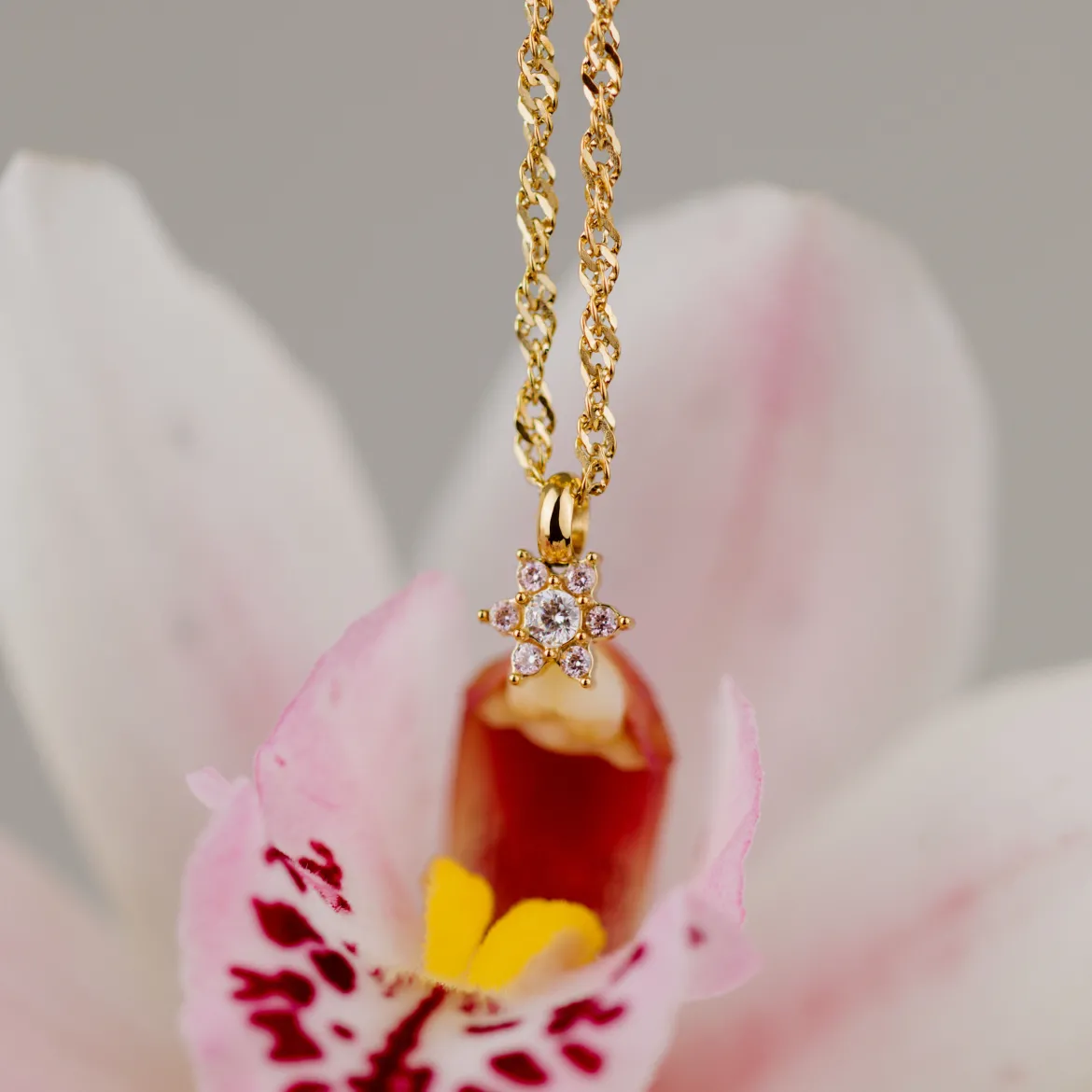 Sparkling Purple Petal Necklace Gold