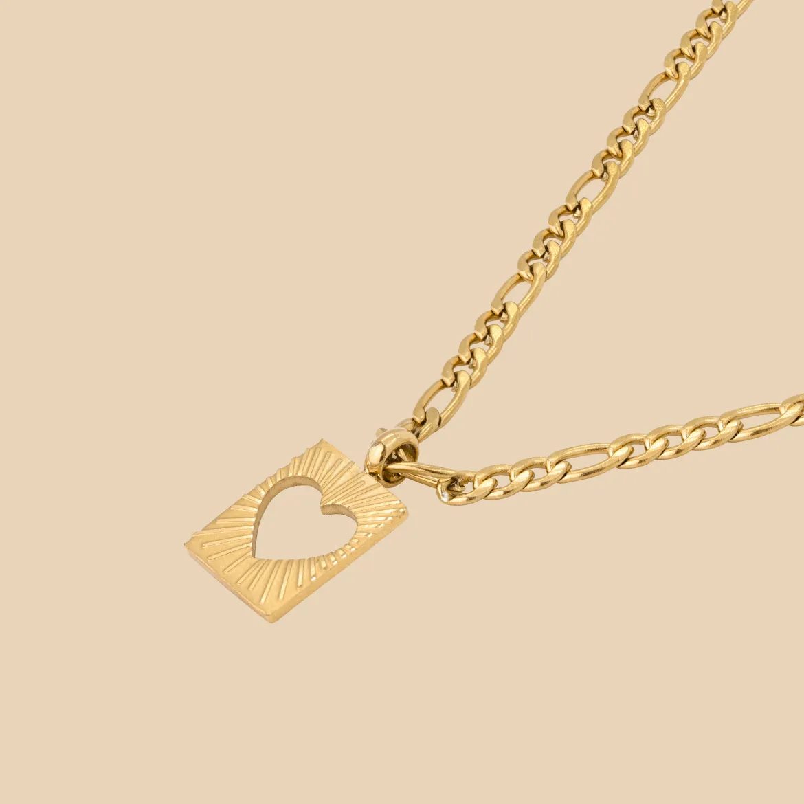 Summer Luv Necklace Gold