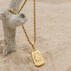 Sun Lover Pendant Necklace Gold