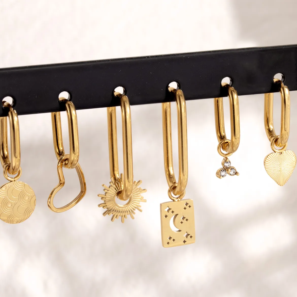 Sun Ray Oval Hoops Small Gold