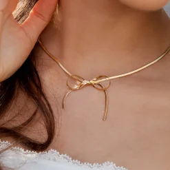 Sweet Bow Necklace Gold