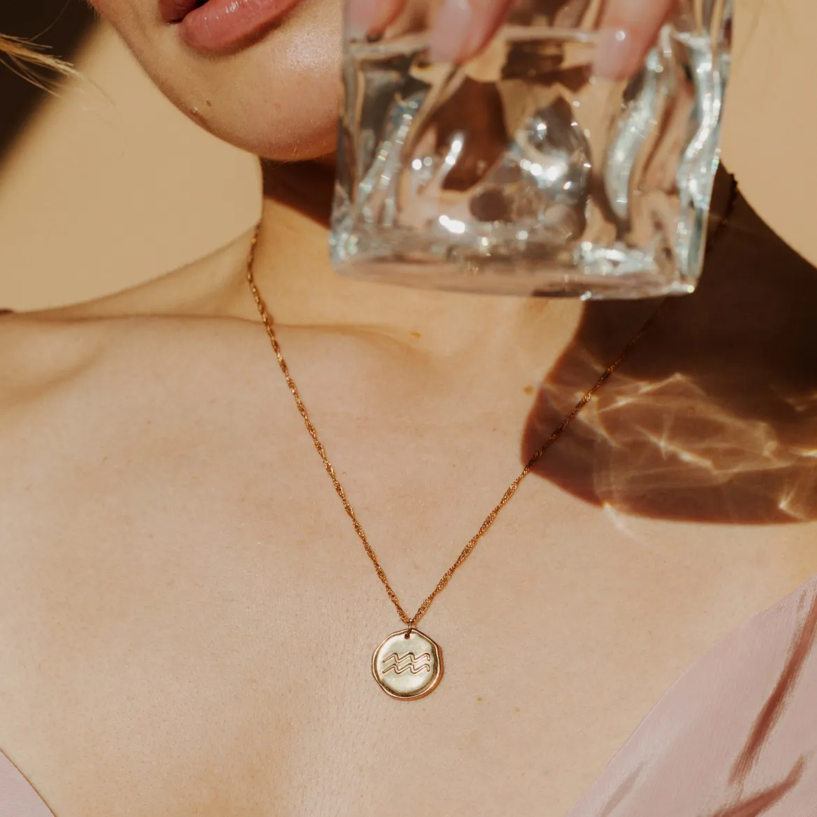 Zodiac Necklace – Aquarius / Wassermann Roségold