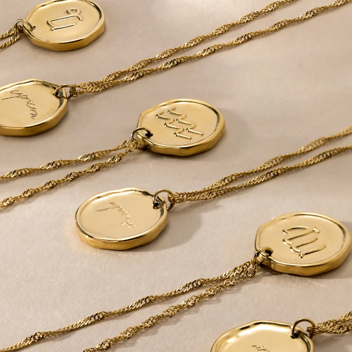 Zodiac Necklace – Aquarius / Wassermann Roségold