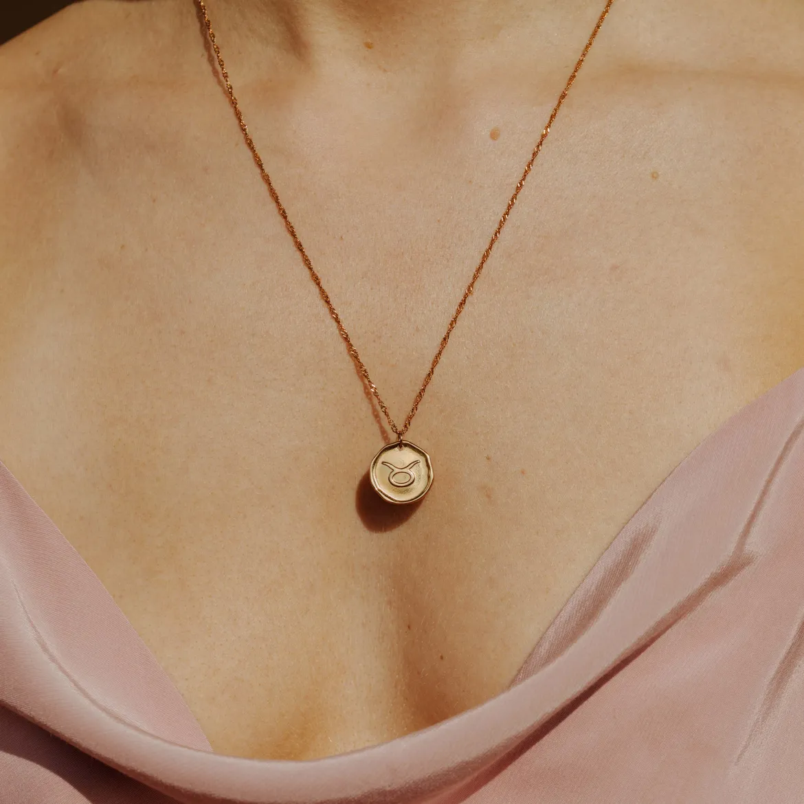 Zodiac Necklace – Taurus / Stier Roségold