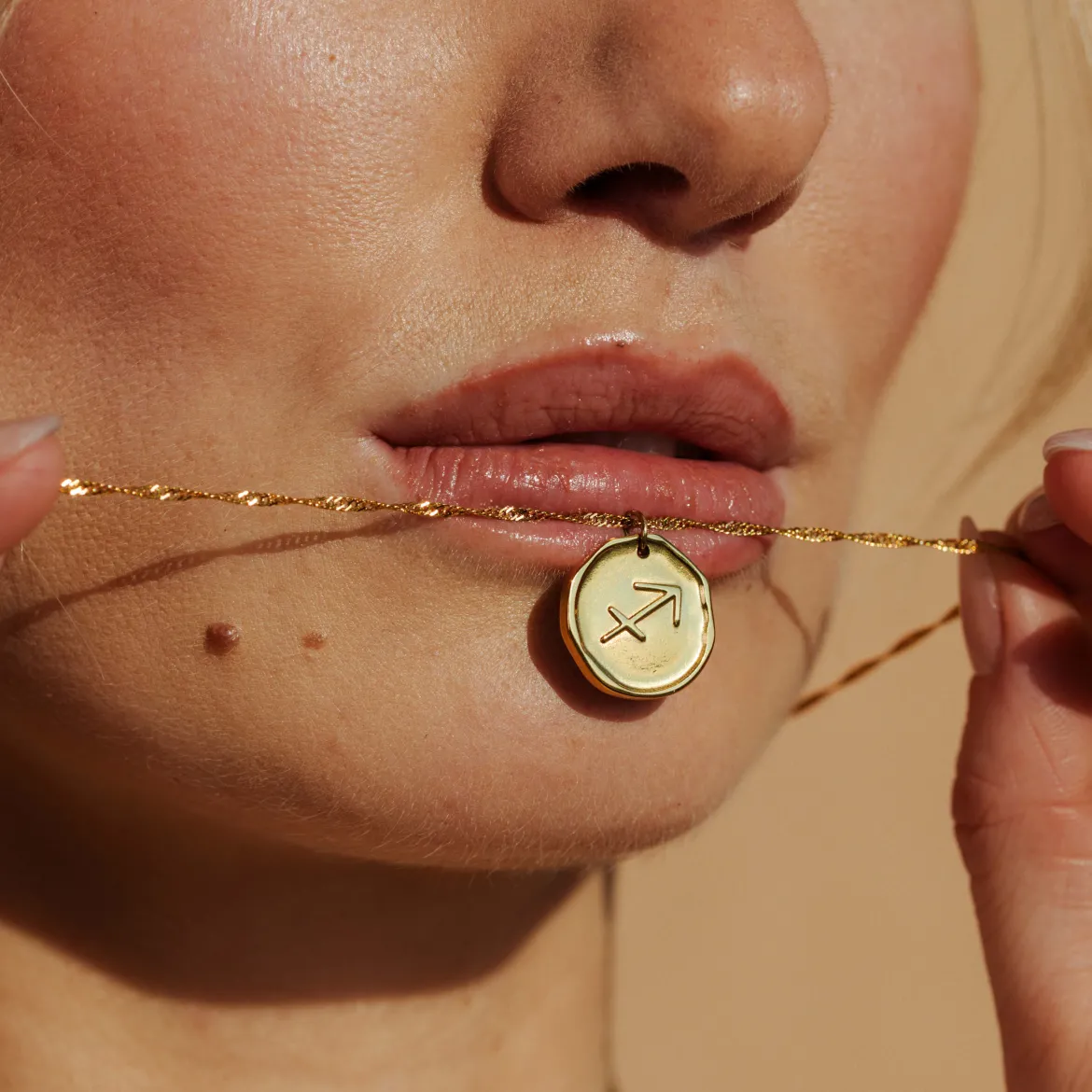 Zodiac Necklace Gold - Steinbock